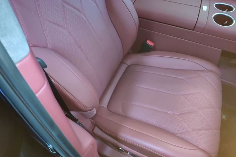 Used Hima AITO M8 2025 Extended-Range Max+ Version 53.4 kWh 6-Seater Edition