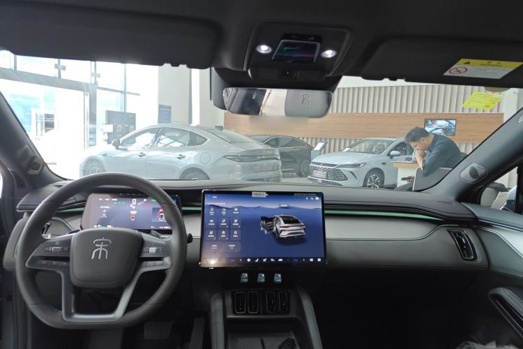 Used BYD Song L EV 2025 Intelligent Driving Version 662 km LiDAR Excellence Edition Center Console