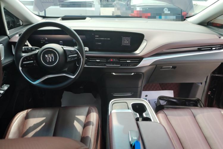 Used Buick Century 2023 2.0T Seven-Seater Yinshi Edition Center Console