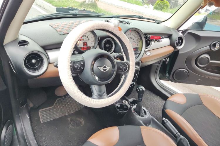 Used MINI 2012 1.6L COOPER Baker Street Center Console