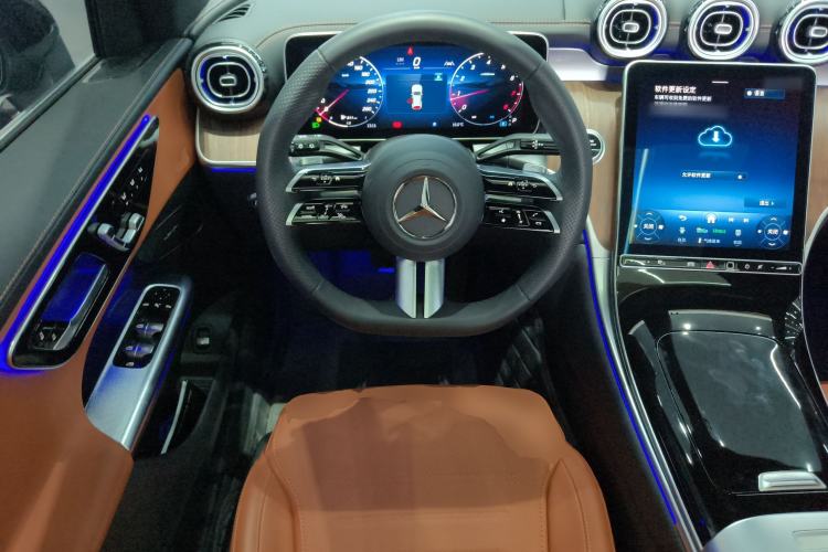 Used Mercedes-Benz GLC 2025 Refreshed GLC 300 L 4MATIC Dynamic Version 5 Seats