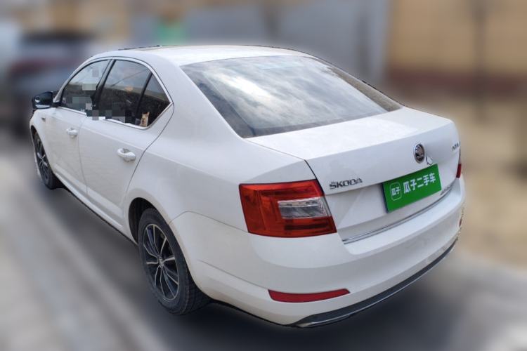 Used Skoda Octavia 2017 1.6L Manual Smart Drive Edition