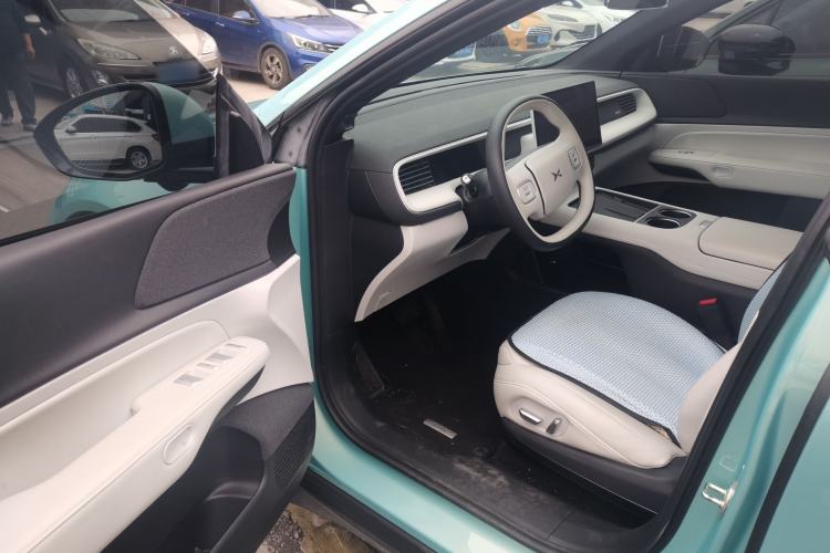 Used XPeng G6 2023 580 Long-Range Pro Driver Seat