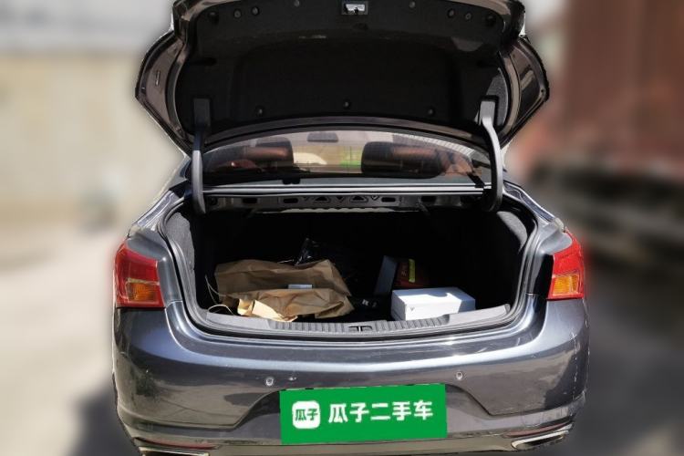 Used Buick Verano 2017 Sedan 20T Dual-Clutch Leading Model Trunk