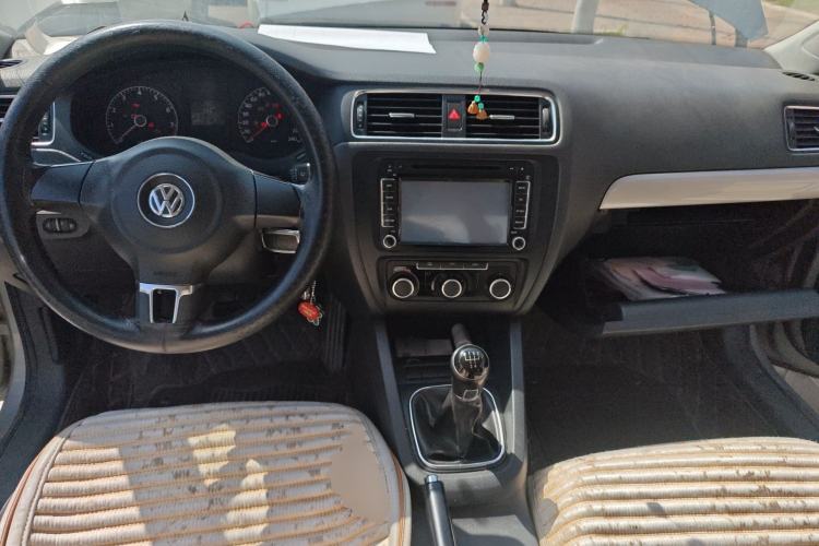 Used Volkswagen Sagitar 2014 1.6L Manual Comfort Model