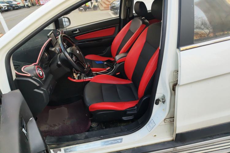 Used BAIC Senova X25 2015 1.5L manual Comfort trim level