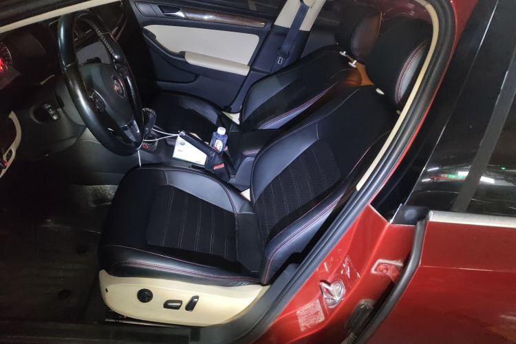 Used Volkswagen Sagitar 2012 1.8TSI Automatic Flagship Edition