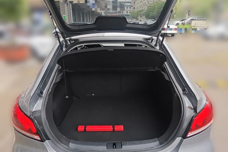 Used MG 6 2019 20T Automatic Sport Edition Trunk