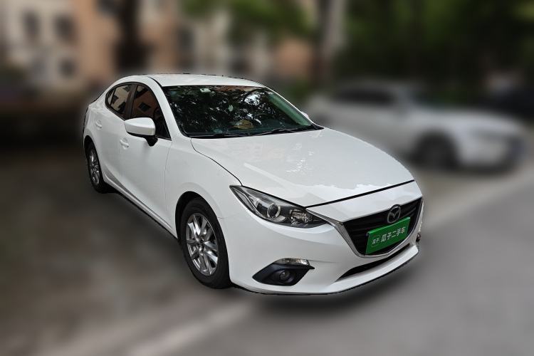 Used Mazda 3 Axela 2016 Sedan 1.5L Automatic Comfort Model