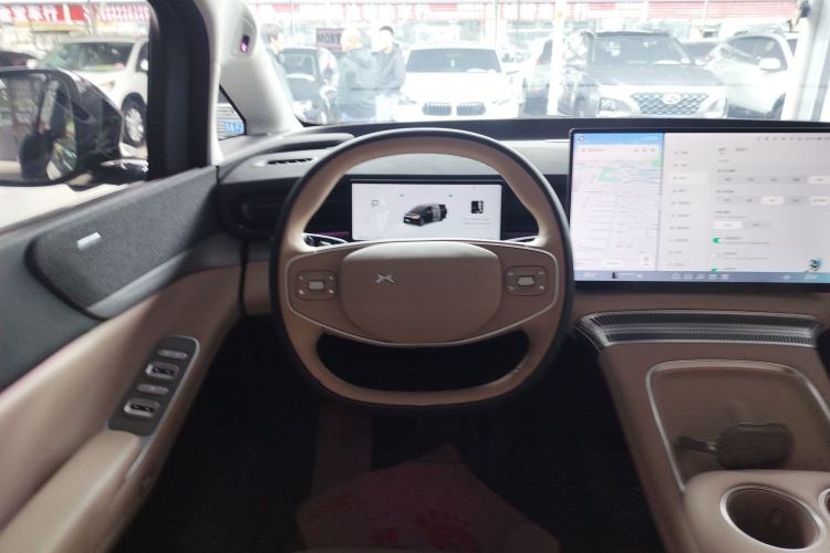 Used XPeng X9 2024 640 All-Wheel Drive High-Performance Max Steering Wheel