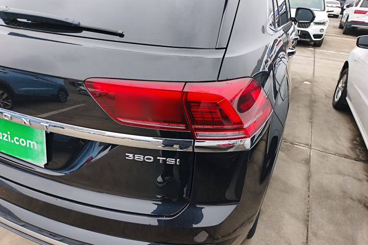 Used Volkswagen Teramont X 2019 380TSI Four-Wheel Drive Prestige Luxury Edition Right Rear Taillight