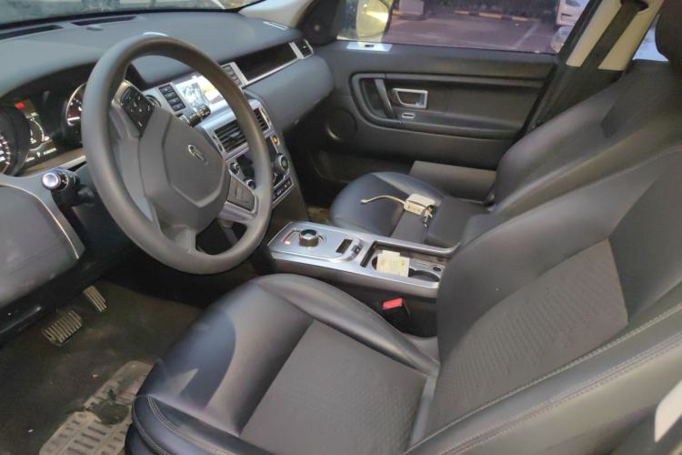 Used Land Rover Discovery Sport 2018 240 PS PURE Edition
