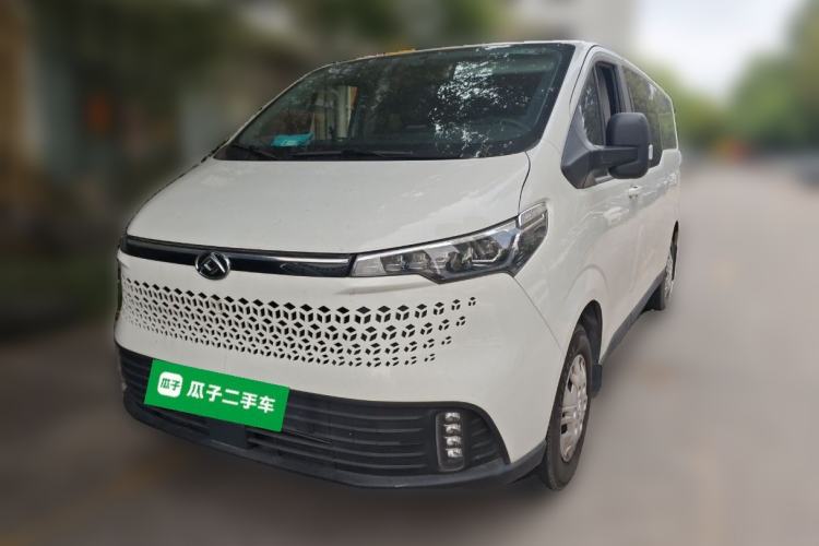 Used SAIC MAXUS Xintu V70 2023 2.0T Elite Edition Automatic Long Wheelbase Low Roof – 6/7 Seats