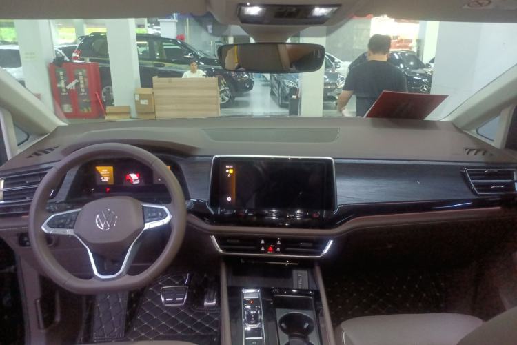 Used Volkswagen Viloran 2024 380TSI Flagship Edition Center Console