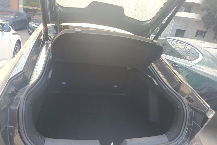 Used Changan UNI-V iDD 2024 Blue Whale Smart Electric iDD 136km ZhiKu Model