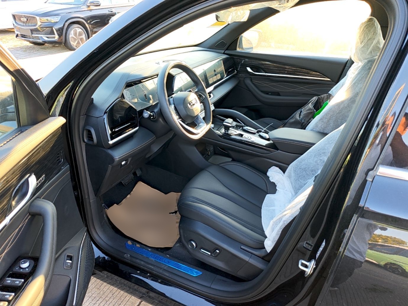 Geely Auto Monjaro L 2024 2.0TD DCT EVO Two-Wheel Drive Long-Range Version — снимка 18