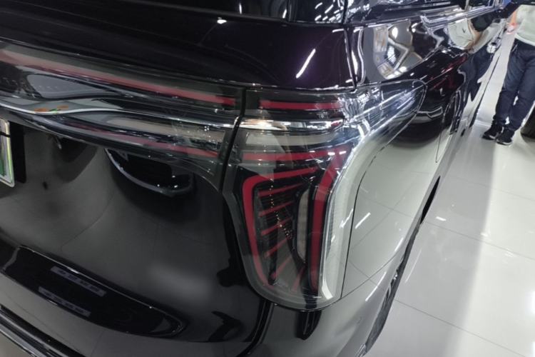 Used Hongqi HQ9 PHEV 2024 2.0T Four-Wheel Drive Luxury Edition
