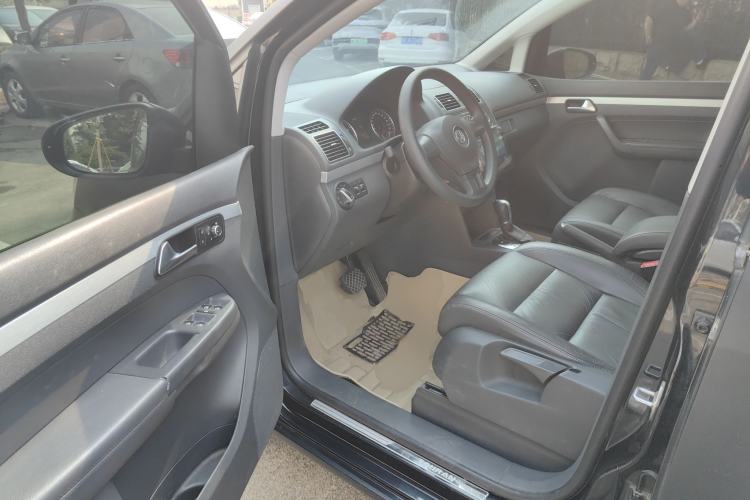 Used Volkswagen Touran 2015 1.4T DSG Comfort Edition 5 Seats