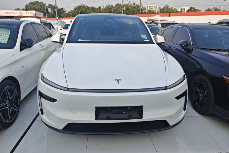 Used Tesla Model Y 2026 Rear-Drive Model