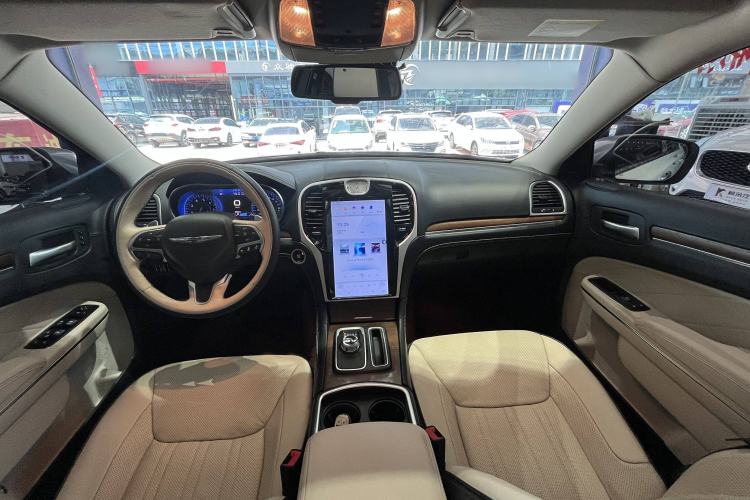 Used Chrysler 300C 2016 3.0L Supreme Edition
