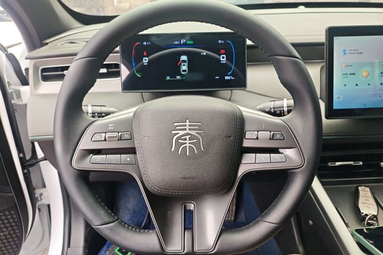Used BYD Qin PLUS 2025 DM-i Smart Drive 55KM Leading Model Steering Wheel