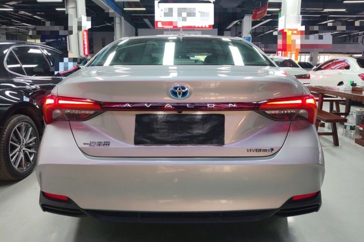 Used Toyota Avalon 2023 Dual-Engine 2.5L Luxury Edition
