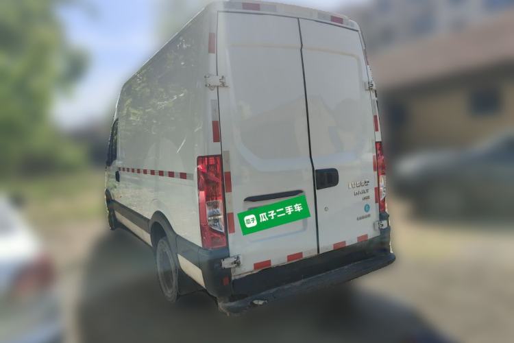 Used Iveco Eurocargo 2021 2.0T Manual - Yunrui Long Wheelbase Short Overhang High Roof Manual Doors – F1A Rear Left 45 Deg