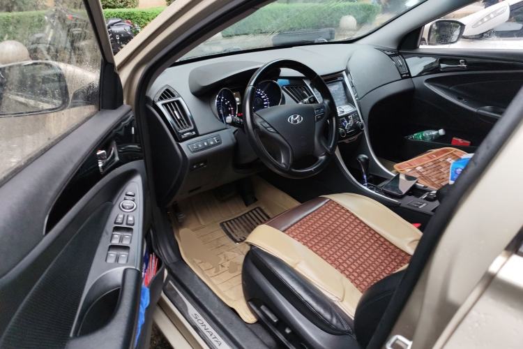 Used Hyundai Sonata 2013 2.4L Automatic Leading Edition China IV Standard Driver Seat