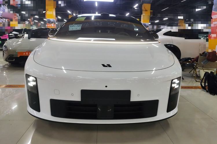 Used Li Auto i6 2025 Model Two-Wheel-Drive Standard Type
