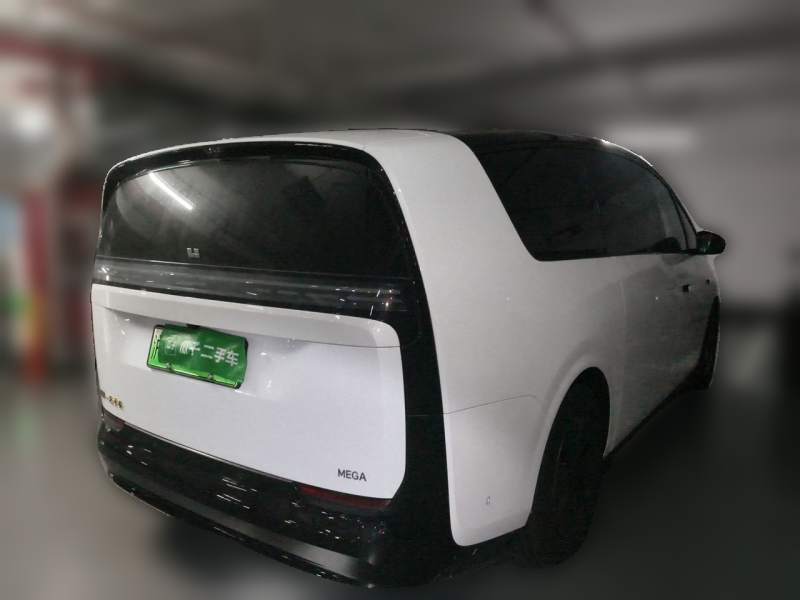 Used Li Auto MEGA 2025 Home Family Special Edition — 15