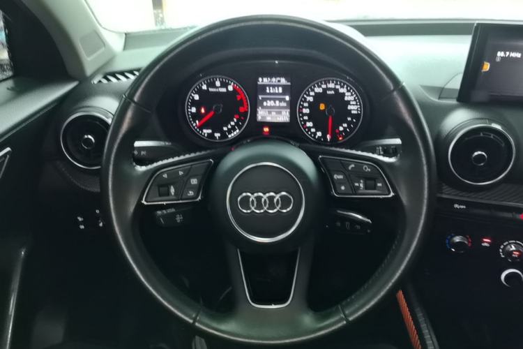 Used Audi Q2L 2018 35 TFSI Launch Exclusive Edition China VI
