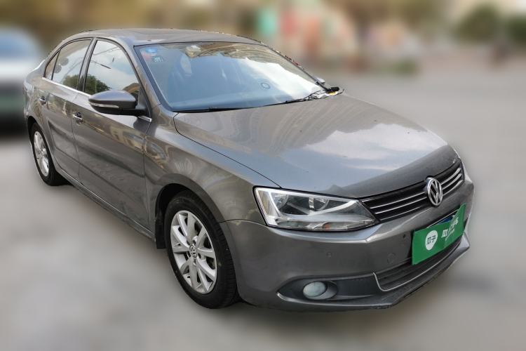 Used Volkswagen Sagitar 2012 1.4TSI Automatic Luxury Edition Front Right 45 Deg