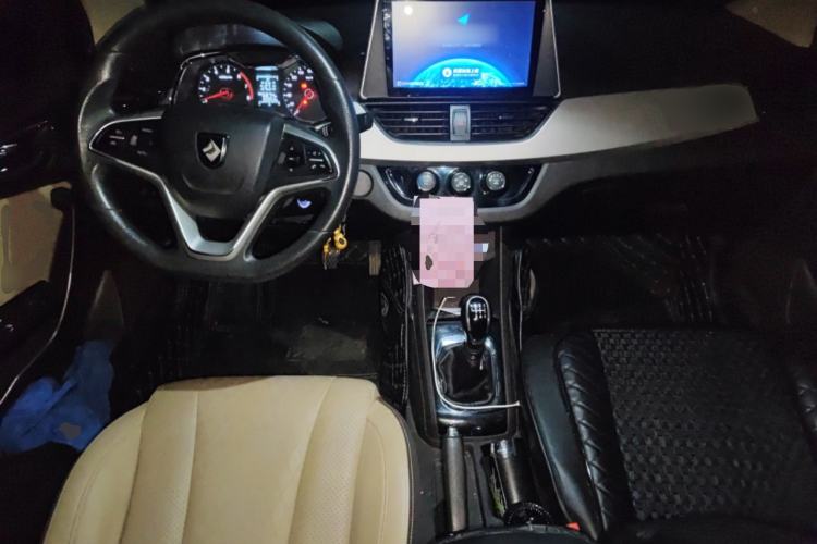 Used Baojun 310W 2017 1.5L Manual Fashion Edition China VI
