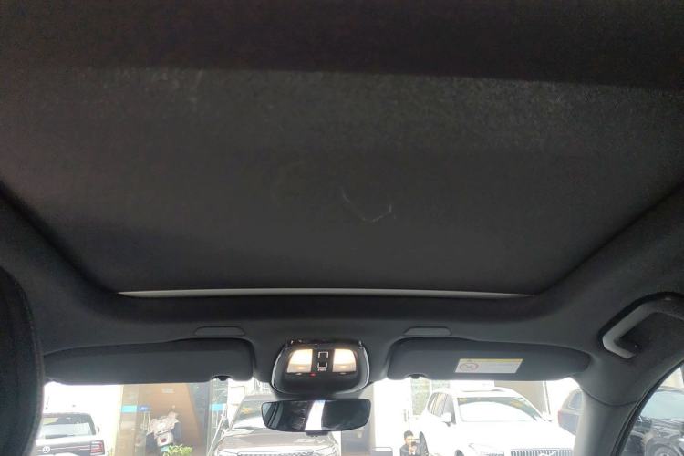 Used Volvo XC60 New Energy 2025 Plug-in Hybrid Long-Range All-Wheel Drive Zhiyuan Extreme Night Black Edition Headliner