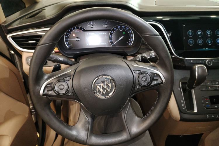 Used Buick GL8 2017 ES 28T Premium Version China V Standard Steering Wheel