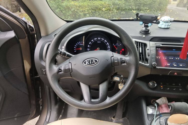 Used Kia Sportage R 2012 2.0L Automatic Two-Wheel Drive GL Trim
