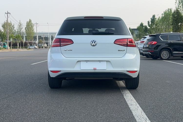 Used Volkswagen Golf 2016 1.6L Automatic Comfort Model Exterior 2