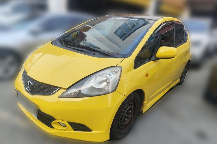 Used Honda Fit 2011 1.3L automatic comfort version