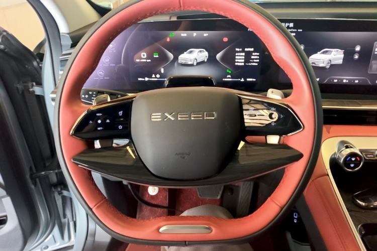 Ojetý EXEED Stellar 2023 400T Two-Wheel Drive Luxury Edition