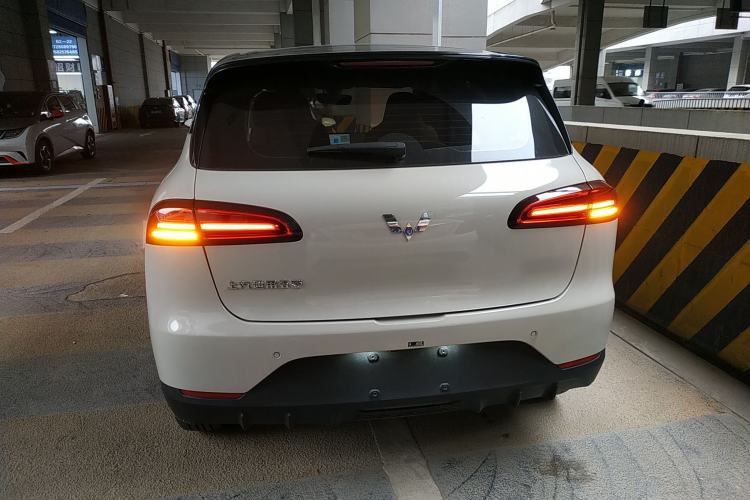 Used Wuling Bingo PLUS 2024 330 km Range Five-Seater Version Rear