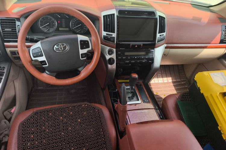 Used Toyota Land Cruiser 
