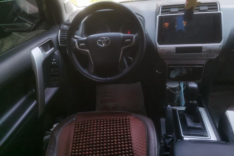 Used Toyota Prado 2019 3.5L Automatic TX-L Deluxe Edition with Rear-Mounted Spare Tire Steering Wheel