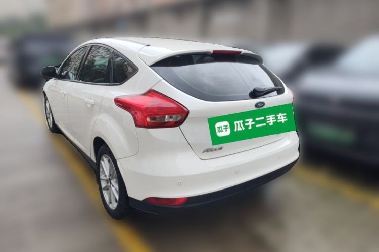 Used Ford Focus 2015 Hatchback 1.6L Manual Fashion Edition
