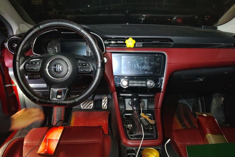 Used MG 6 2019 20T Automatic Trophy 10th Anniversary Edition Center Console