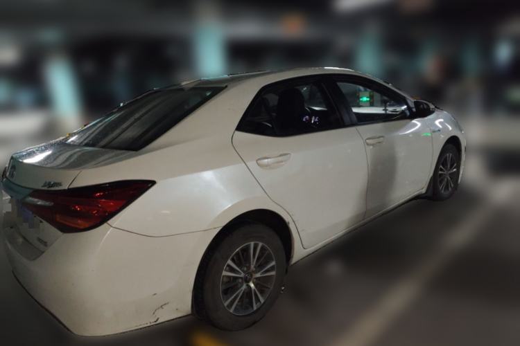 Used Toyota Levin 2016 Dual-Engine 1.8H GS E-CVT Elite Model with Sunroof