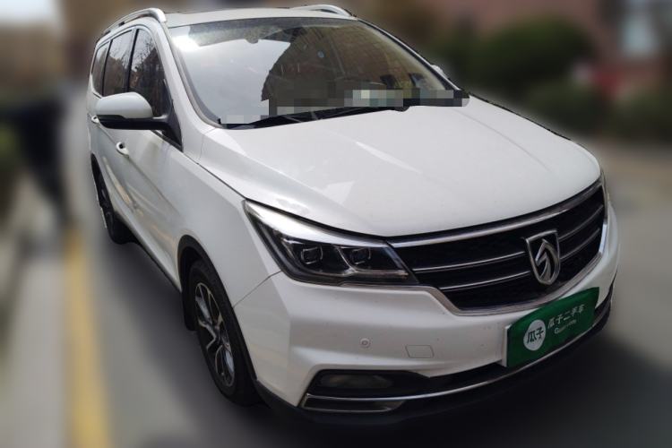 Used Baojun 730 2017 1.5T DCT Flagship Model 7 Seats China V Emission Standard Front Right 45 Deg