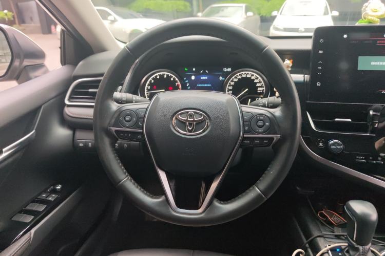 Used Toyota Camry 2023 2.0G Luxury Edition
