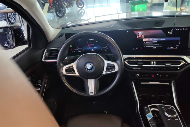 Used BMW i3 2022 eDrive 35 L
