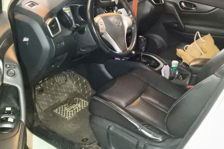 Used Nissan X-Trail 2015 2.0L CVT Comfort MAX Edition 2WD
