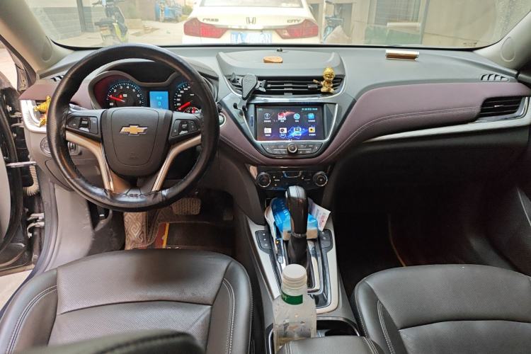 Used Chevrolet Malibu 2018 530T Automatic Luxury Edition Center Console